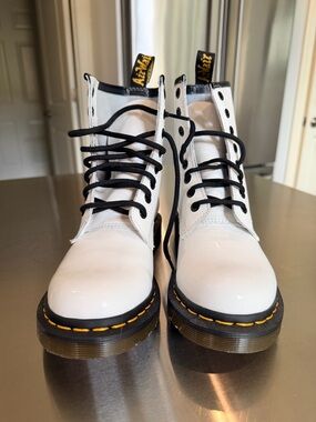 NWOT Dr. Martens White Leather Lace-Up Boots with Black Laces